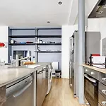Bluestay 37 - Superb Apartment *